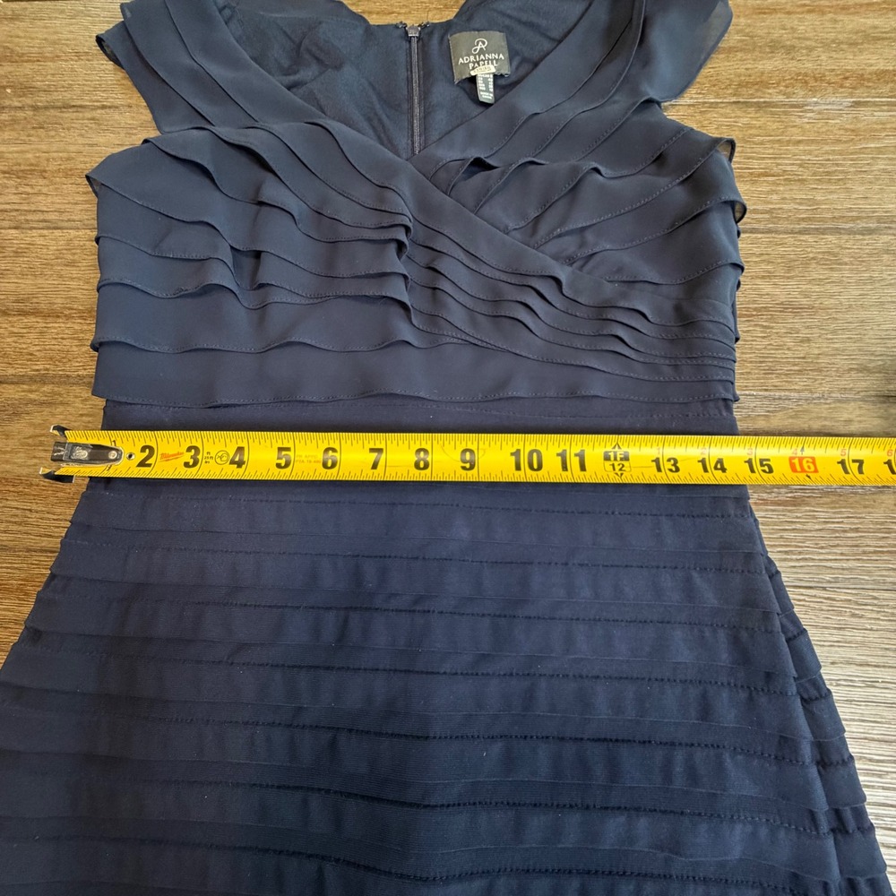 Adrianna Papell Navy Blue Tiered Ruffle Sheath Dress Size 8 V-Neck Cocktail - Picture 9 of 11